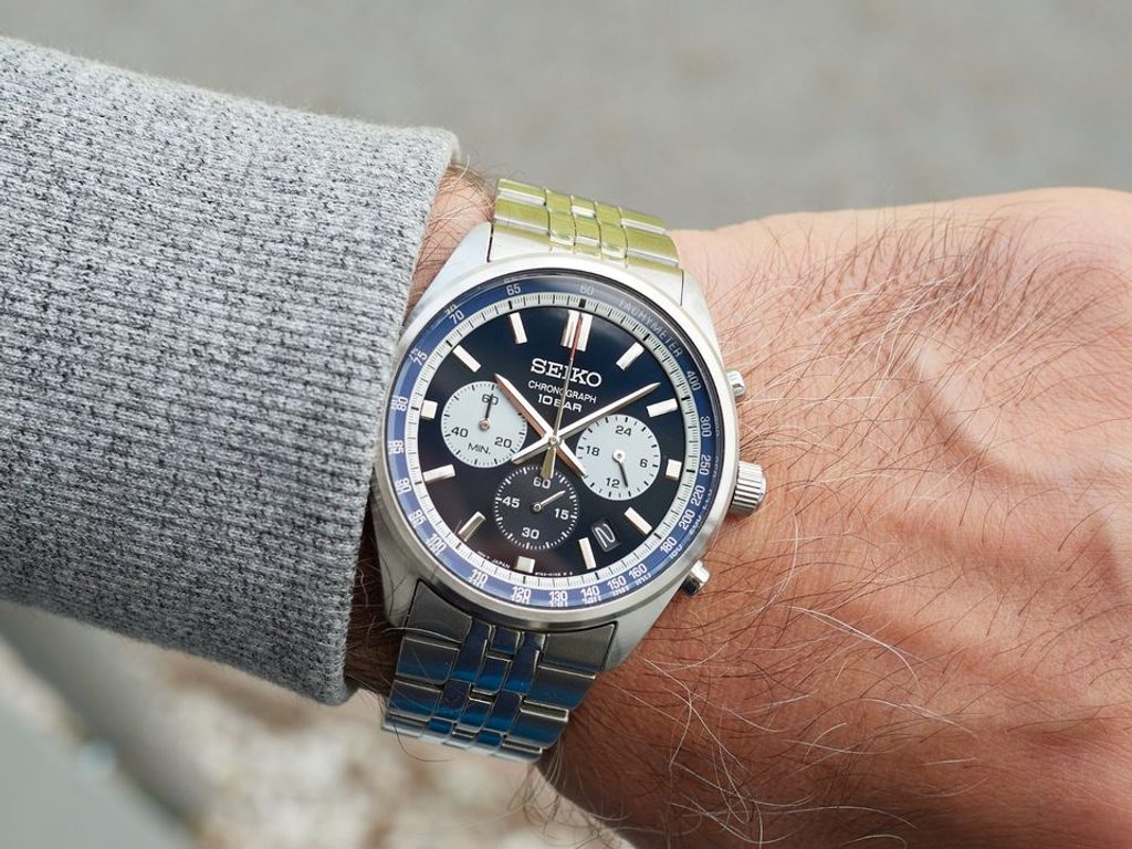 Seiko Chronograph Classic Men's Stainless Steel Watch SSB427P1 Blue