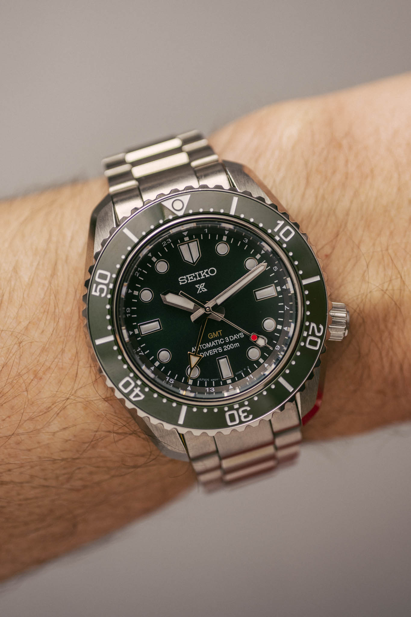 Seiko 1968 Japan Made Hulk GMT Baby Marinemaster 200M Men's Diver's Watch SPB381J1
