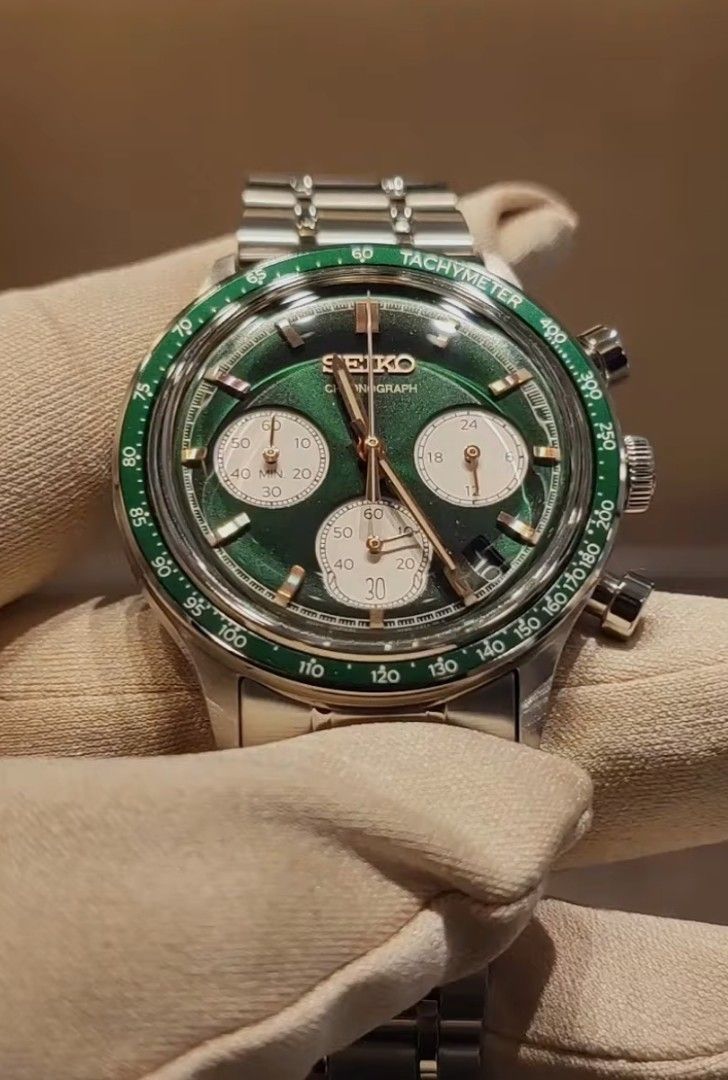 Seiko Chronograph Classic Men's Stainless Steel Watch SSB481P1 Green