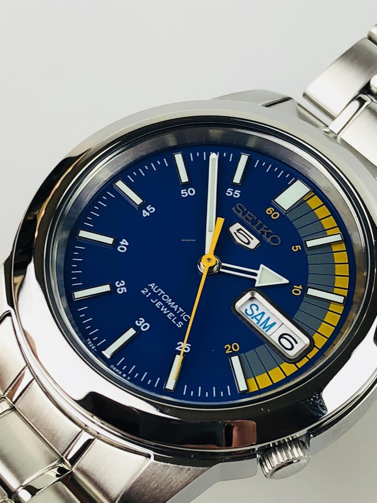 Seiko 5 Classic Men's Size Blue Dial Stainless Steel Strap Watch SNKK27K1 - Diligence1International