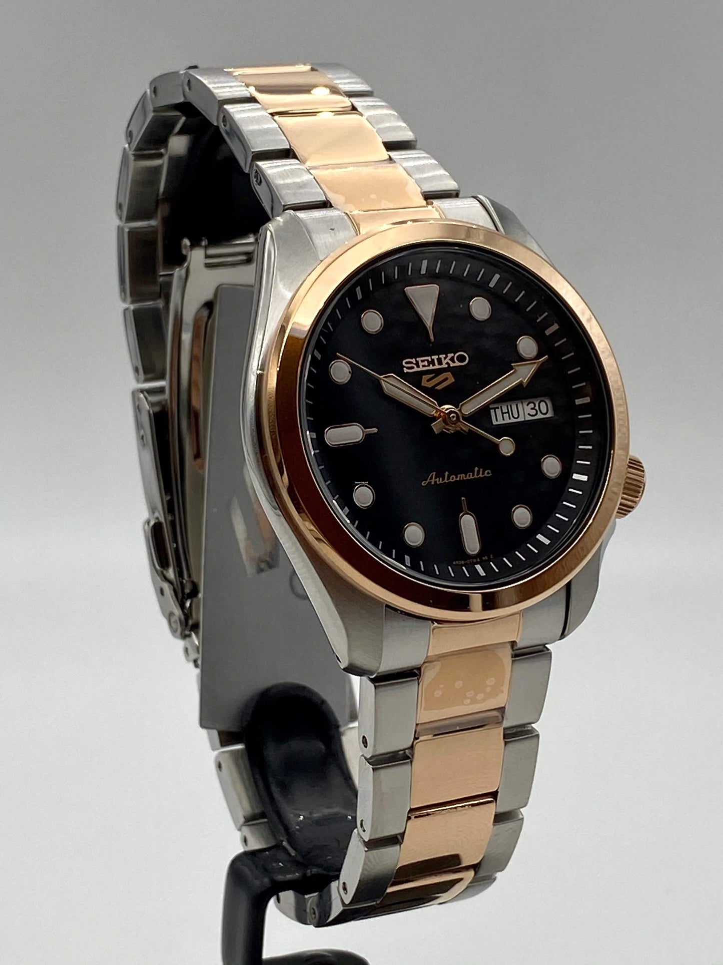 NEW Seiko 5 Sports 100M Automatic Men's Watch Black Dial 2 Tone Rose Gold Plated SRPE58K1 - Diligence1International