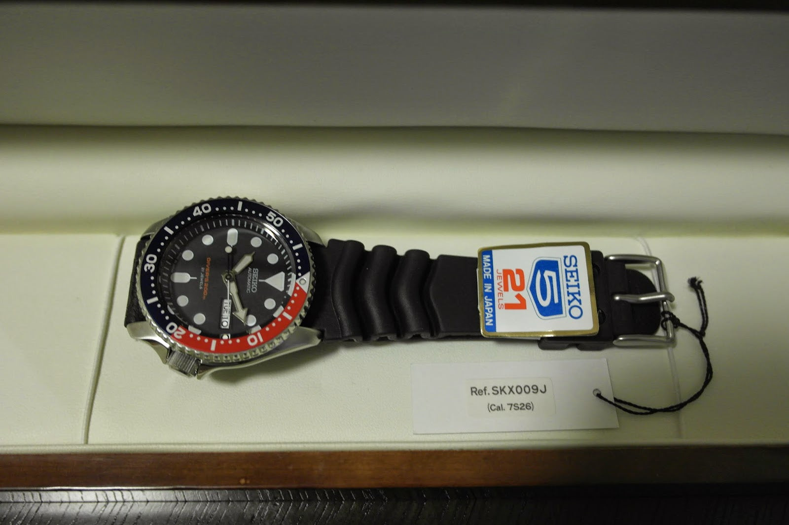Seiko Japan Made Pepsi SKX 200M Diver's Men's Rubber+Engineer Type II 316L S/S Strap Watch SKX009J1 SET - Diligence1International