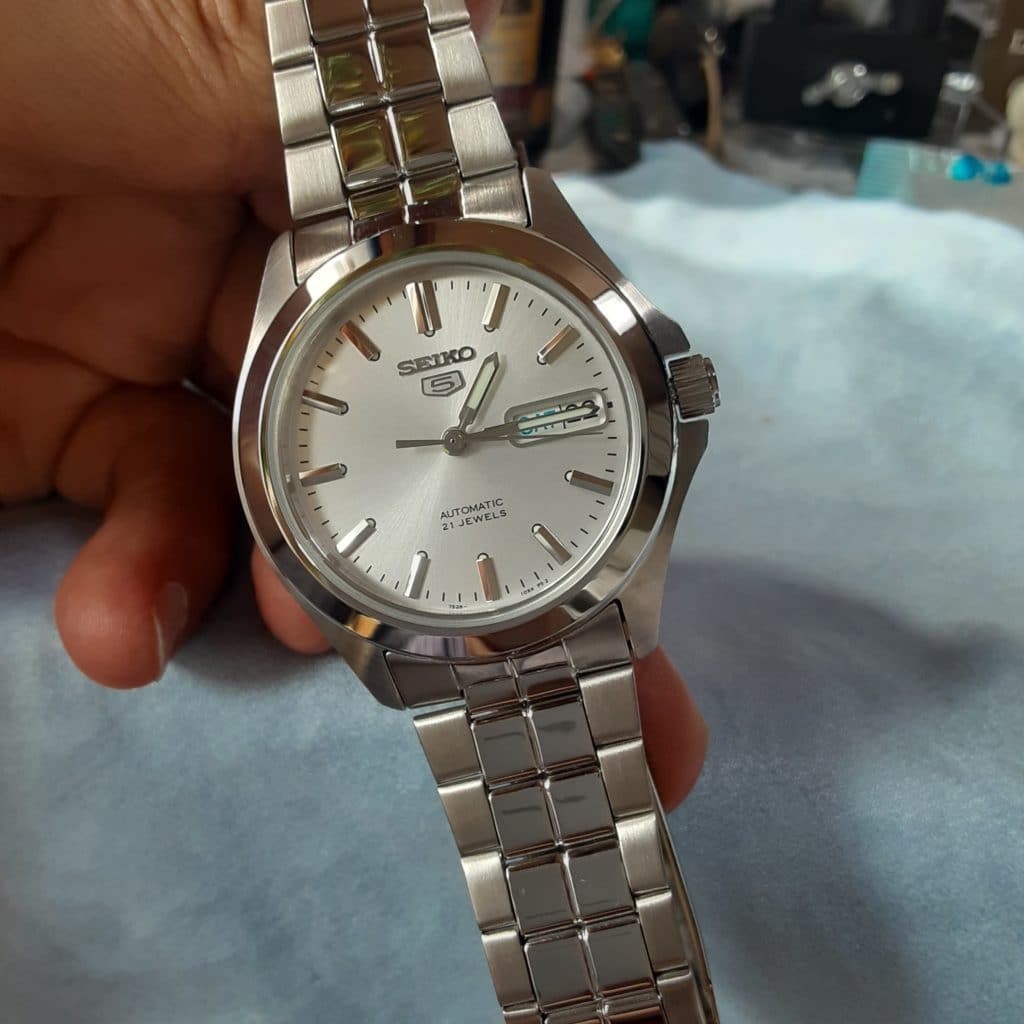 Seiko 5 Classic Men's Size Silver Dial Stainless Steel Strap Watch SNKK87K1 - Diligence1International