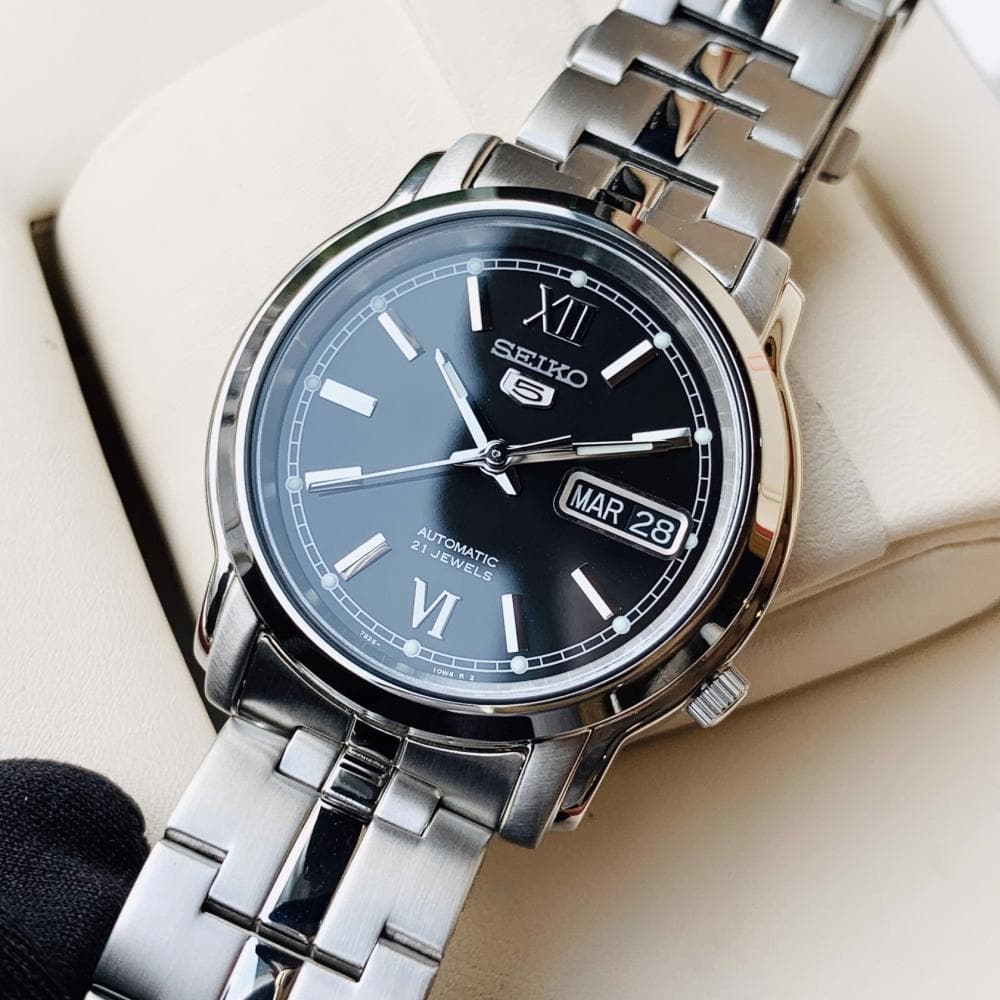 Seiko 5 Classic Men's Size Black Dial Stainless Steel Strap Watch SNKK81K1 - Diligence1International