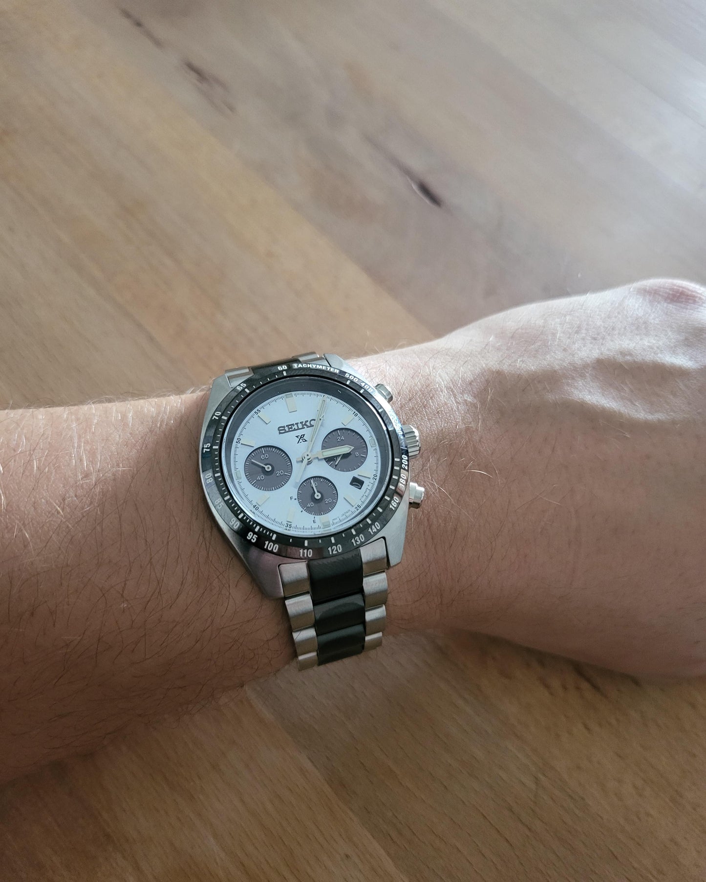 Seiko Prospex Solar LE Crystal Trophy Men's Stainless Steel Chronograph Watch SSC909P1 Ice Blue Panda