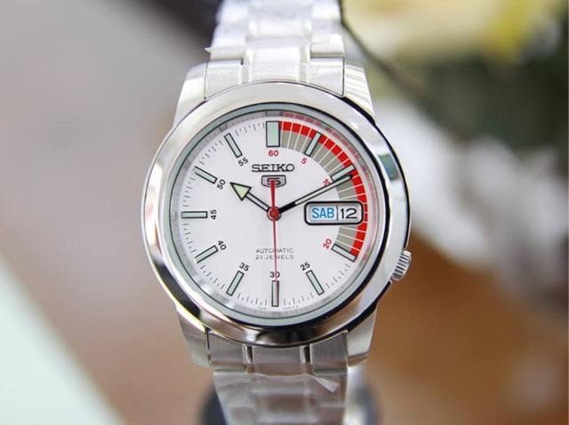 Seiko 5 Classic White Dial with Red Bar Couple's Stainless Steel Watch Set SNKK25K1+SYME39K1 - Diligence1International