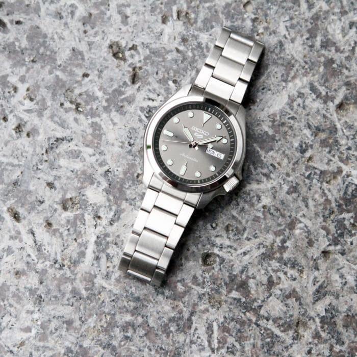 NEW Seiko 5 Sports 100M Automatic Men's Watch Rhodium Grey Dial SRPE51K1 - Diligence1International