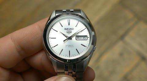 Seiko 5 Classic Men's Size Silver Dial Stainless Steel Strap Watch SNKL15K1 - Diligence1International