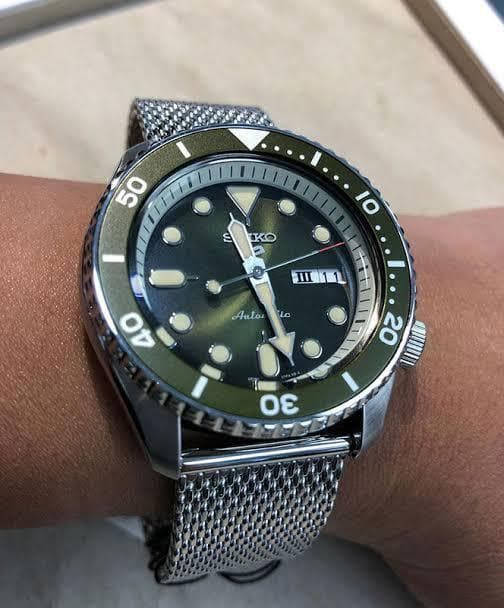 Seiko 5 Sports 100M Automatic Men's Stainless Mesh Strap Watch Green Bezel Dial SRPD75K1