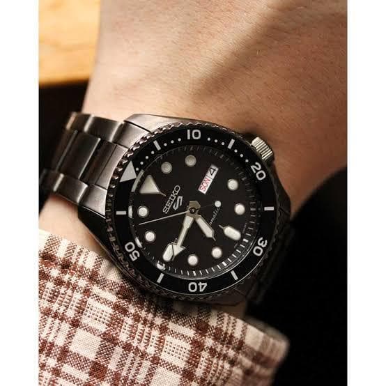 Seiko 5 Sports 100M Automatic Men's Watch Stealth All Black Bezel Dial Ion Plated SRPD65K1