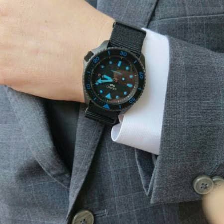 Seiko 5 Sports 100M Automatic Men's Watch Blue Hands Index Stealth All BLACK Nylon Strap SRPD81K1