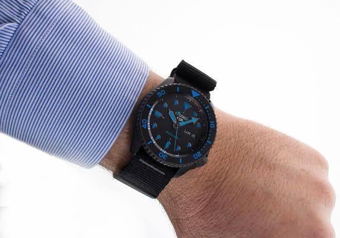 Seiko 5 Sports 100M Automatic Men's Watch Blue Hands Index Stealth All BLACK Nylon Strap SRPD81K1
