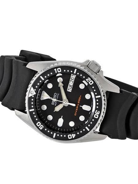 Seiko Black SKX 200M Diver's Junior Size Rubber Strap Watch SKX013K1