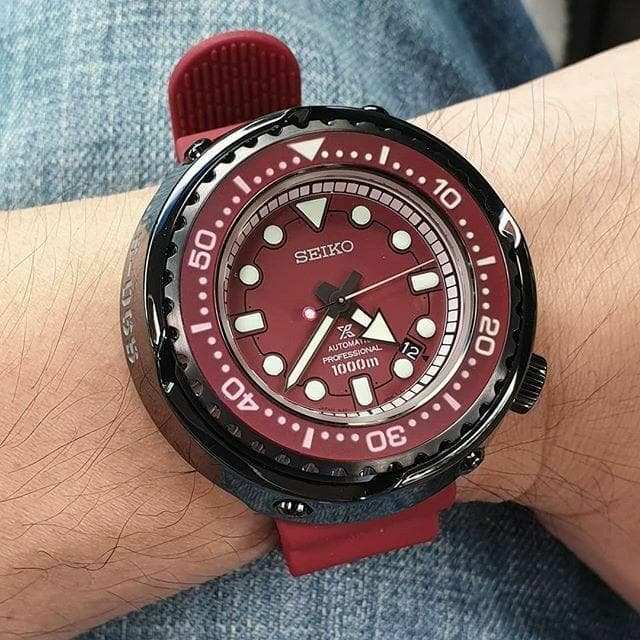 Seiko JDM 1000M LE Gundam Mobile Suit Zeon MS-06S Char's Zaku II Watch SBDX029
