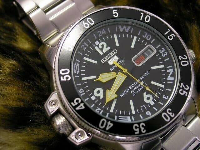 Seiko Map Meter Black Atlas/Land Shark 200M Men's Watch SKZ211K1
