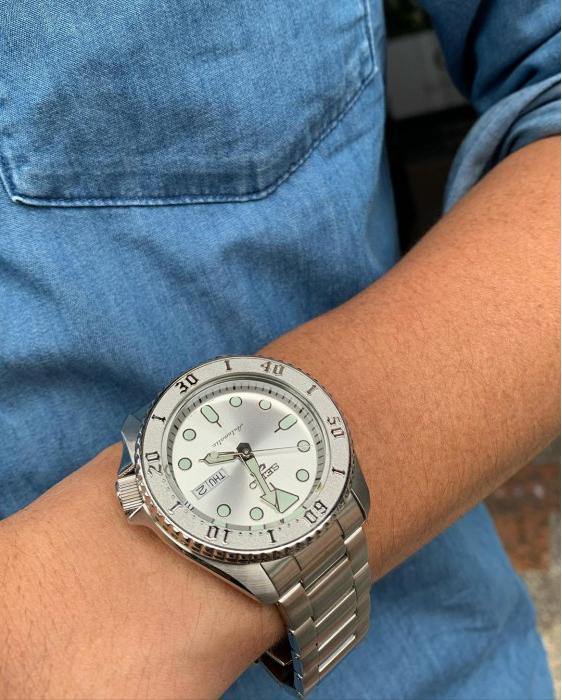 NEW Seiko 5 Sports 100M Automatic Men's Watch All Stainless Steel SRPE71K1 - Diligence1International