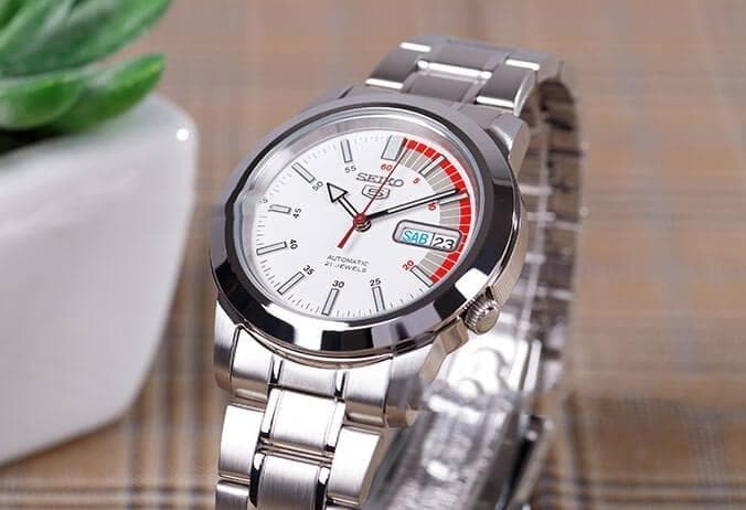 Seiko 5 Classic Men's Size White Dial Stainless Steel Strap Watch SNKK25K1 - Diligence1International
