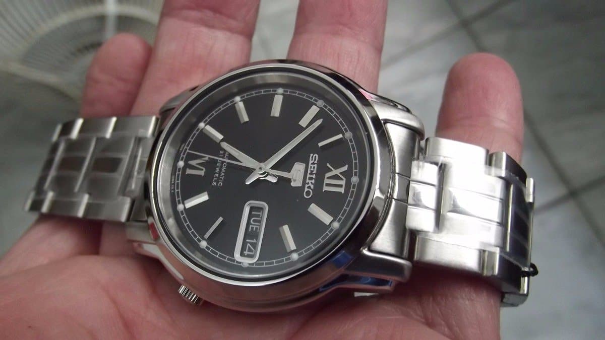Seiko 5 Classic Men's Size Black Dial Stainless Steel Strap Watch SNKK81K1 - Diligence1International