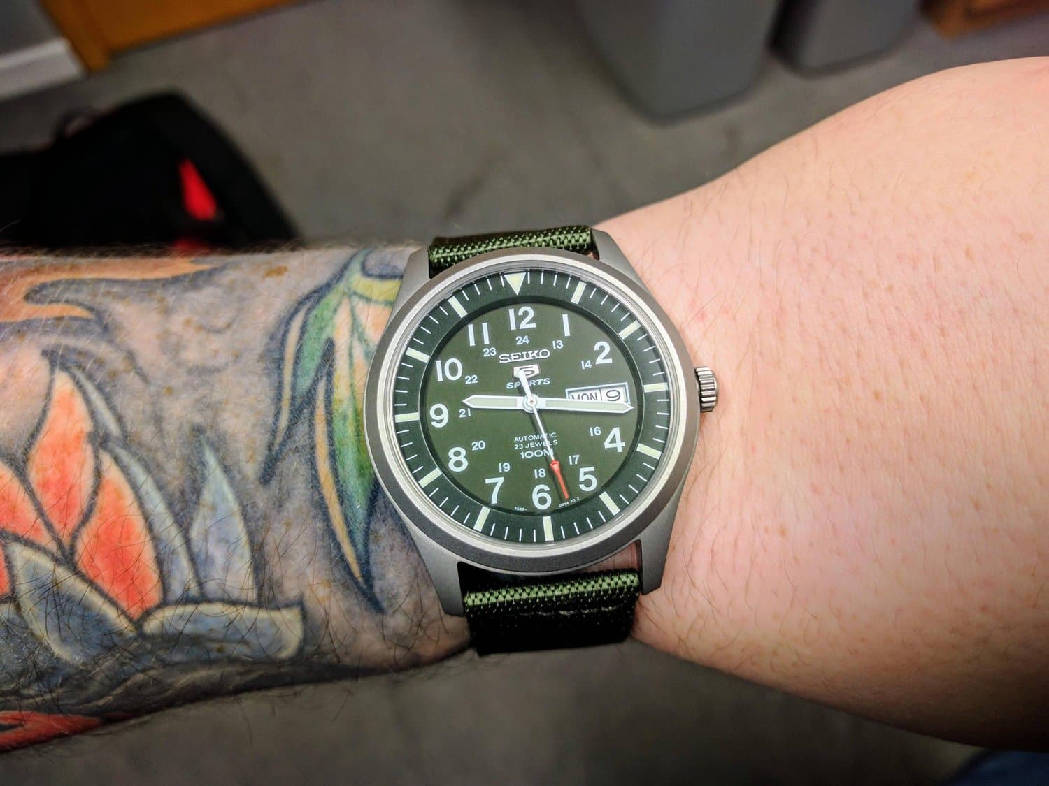 Seiko 5 Sports Military 100M Automatic Men's Watch Green Nylon Strap SNZG09K1 - Diligence1International