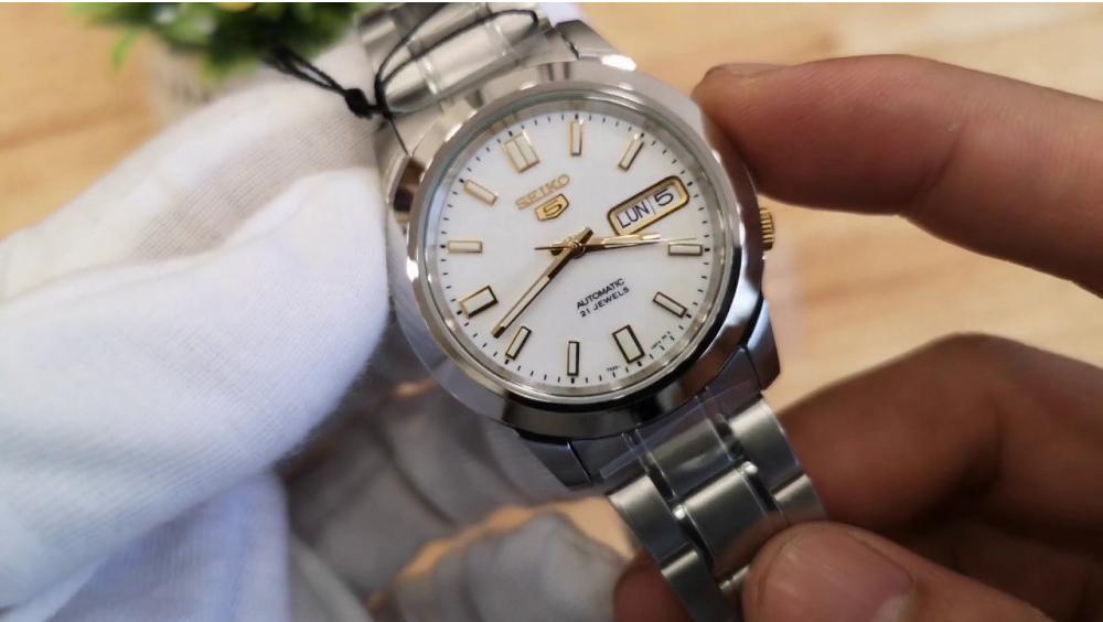 Seiko 5 Classic Men's Size White Dial Stainless Steel Strap Watch SNKK07K1 - Diligence1International