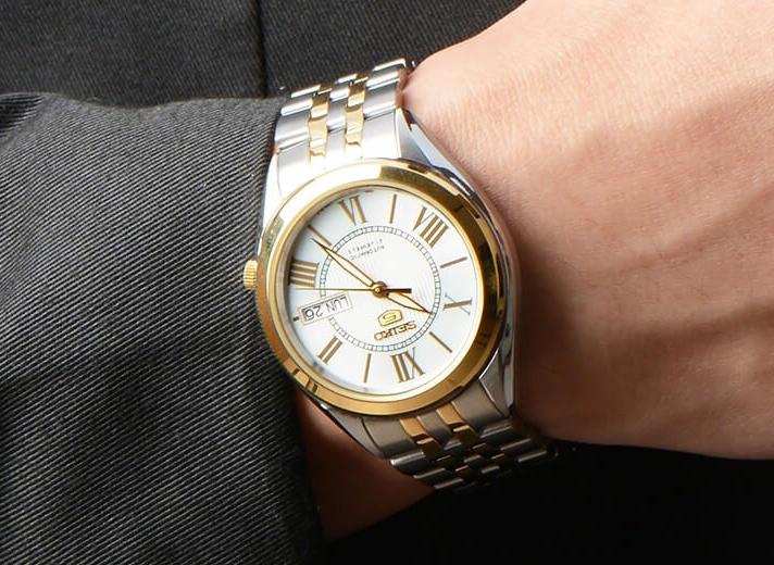 Seiko 5 Classic Mens Size Silver Dial 2 Tone Gold Plated Stainless Steel Strap Watch SNKL36K1 - Diligence1International