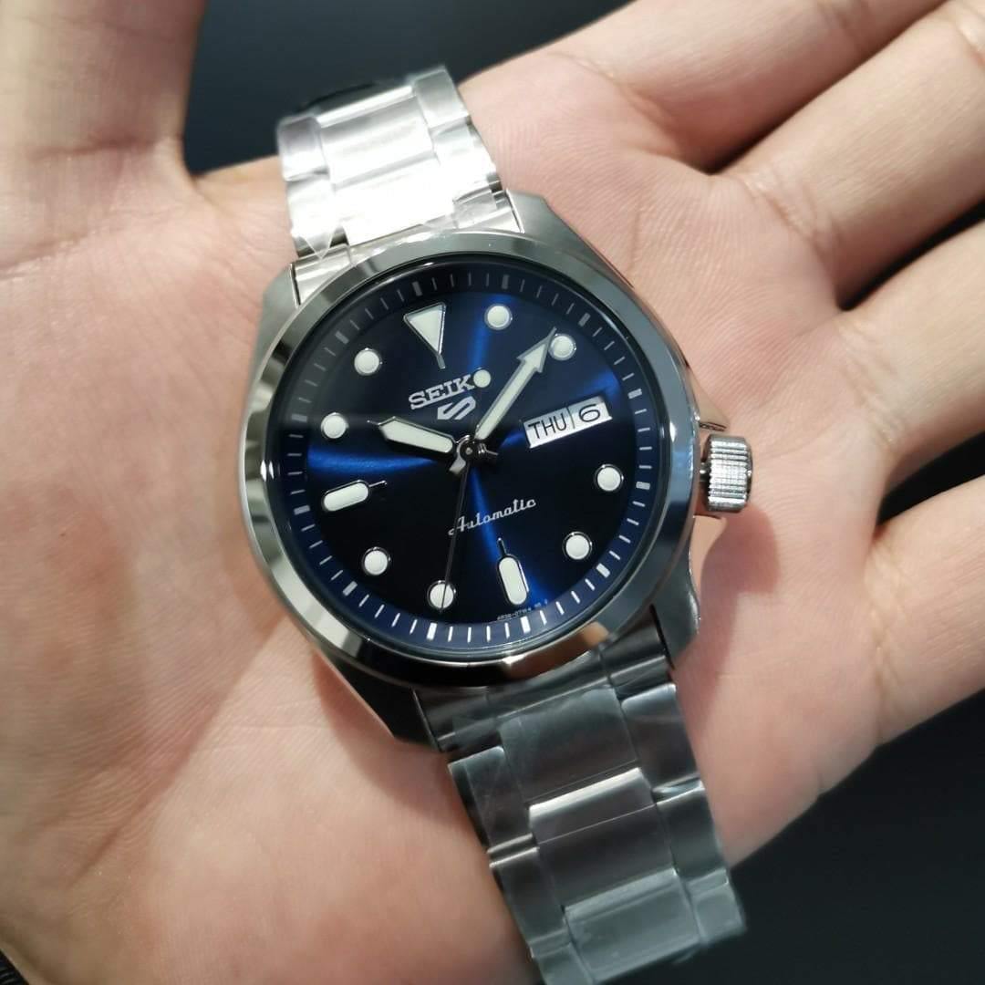 NEW Seiko 5 Sports 100M Automatic Men's Watch Blue Dial SRPE53K1 - Diligence1International