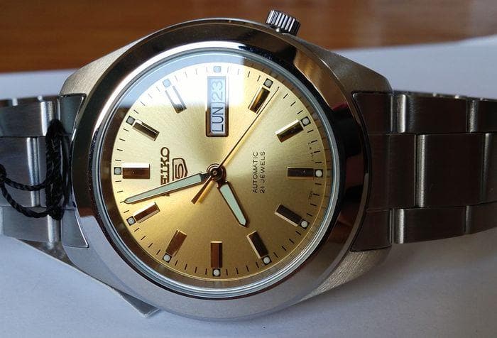 Seiko 5 Classic Men's Size Gold Dial Stainless Steel Strap Watch SNKK13K1 - Diligence1International