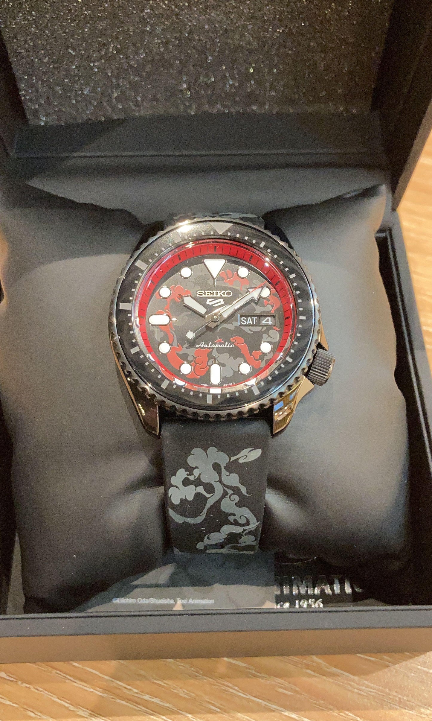 Seiko 5 Sports 100M One Piece x Luffy LE Automatic Men's Watch Black x Red Dial SRPH65K1