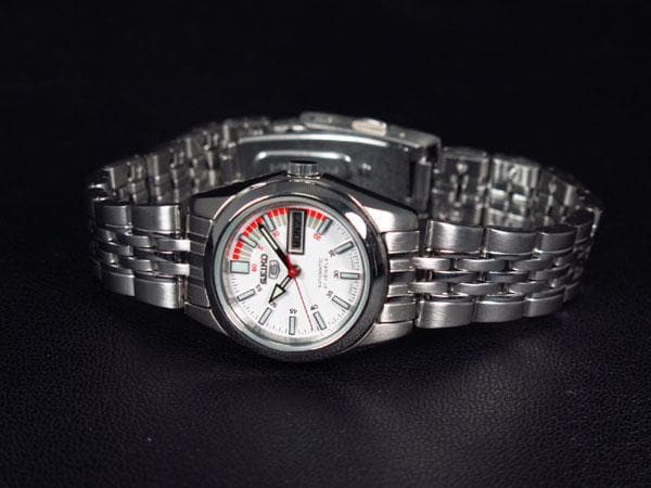 Seiko 5 Classic Ladies Size White Dial Stainless Steel Strap Watch SYMA41K1 - Diligence1International