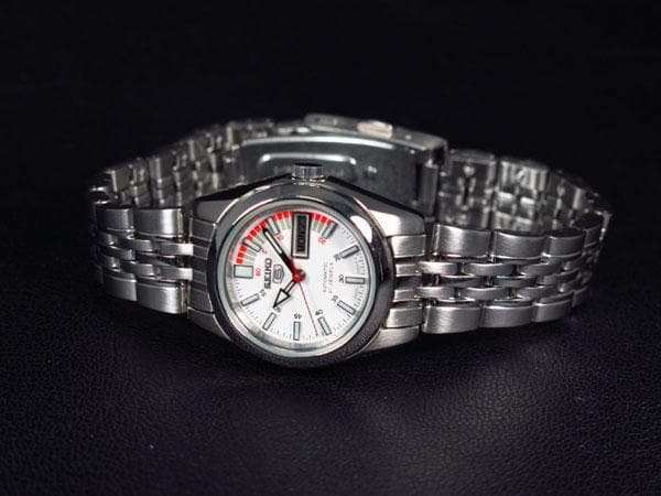 Seiko 5 Classic White Dial with Red Bar Couple's Stainless Steel Watch Set SNK369K1+SYMA41K1 - Diligence1International