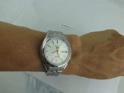 Seiko 5 Classic Men's Size Silver Dial Stainless Steel Strap Watch SNKL17K1 - Diligence1International