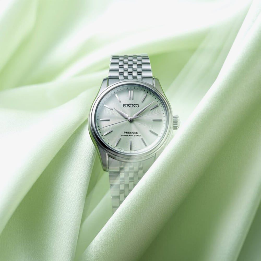 Seiko Presage Wakatake-iro Green Classic Series Stainless Steel Boy Size Men's Watch HCC002J1
