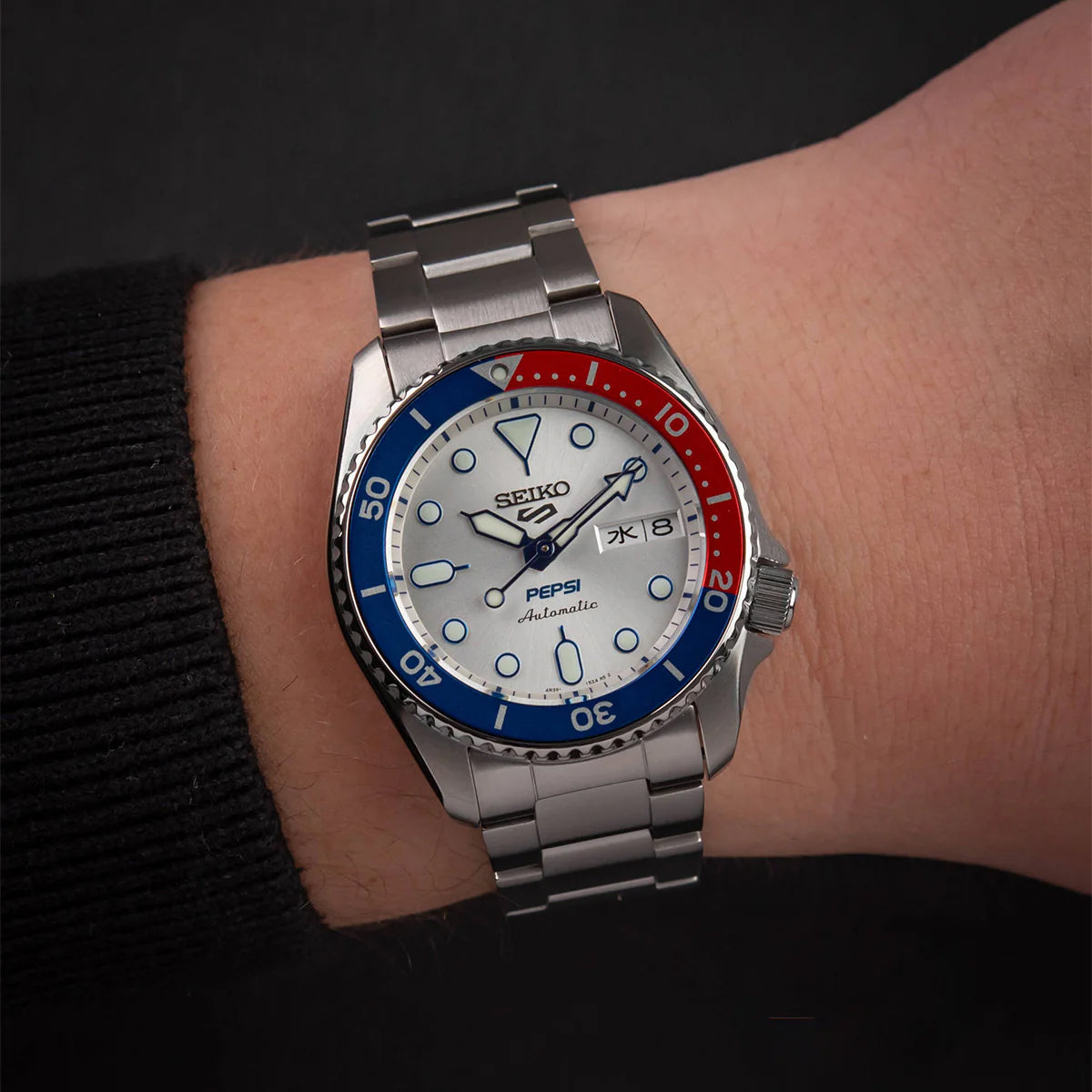 Seiko 5 100M SKX Style Boy Size 38mm Pepsi LE Silver Sunburst Dial Automatic Watch SRPL99K1