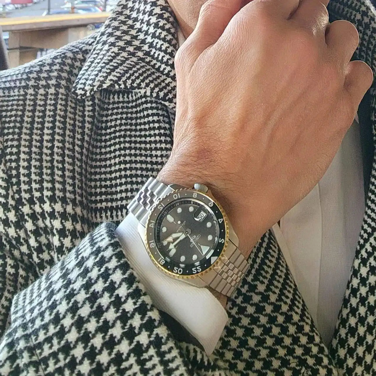 Seiko 5 100M GMT Style U.S. Special Black on Gold Plated Bezel Charcoal Dial Stainless Steel Watch SSK021 J1