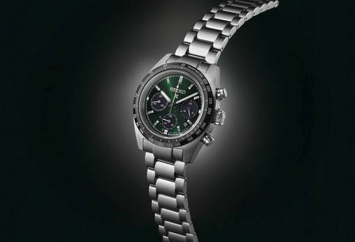 Seiko Prospex Solar Men's Stainless Steel Chronograph Watch SSC933P1 Deep Green