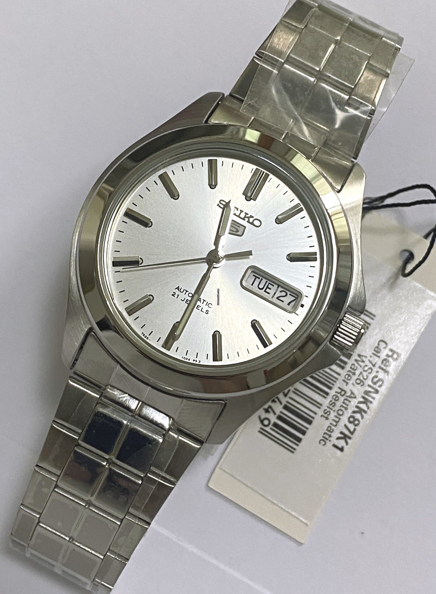 Seiko 5 Classic Men's Size Silver Dial Stainless Steel Strap Watch SNKK87K1 - Diligence1International