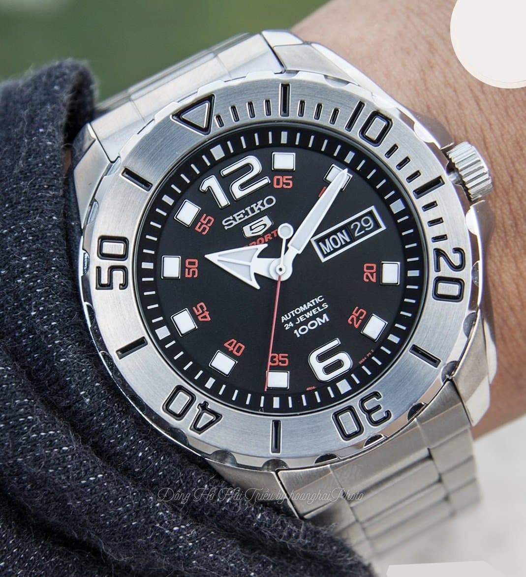 Seiko Sports Black Dial Mini Baby Monster Men's Stainless Strap