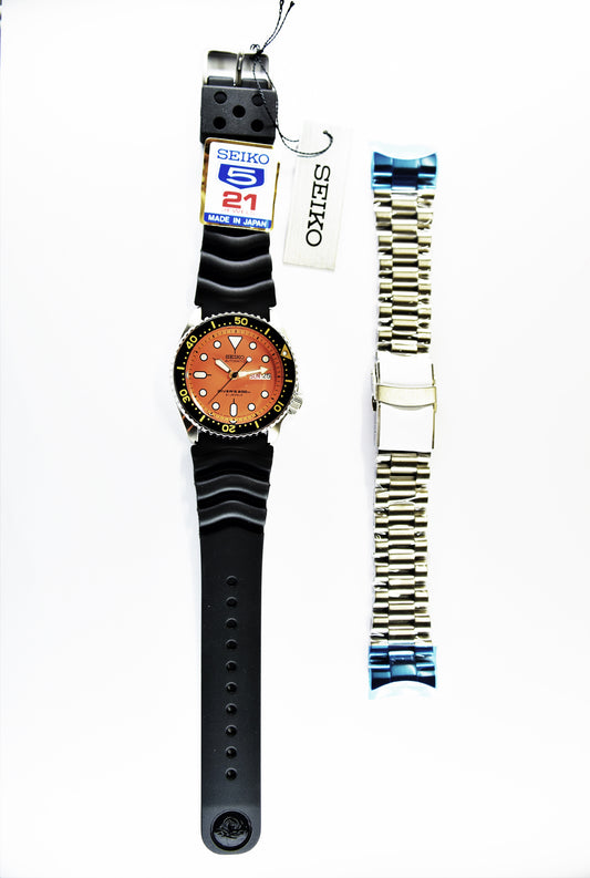 Seiko Japan Made Orange SKX 200M Diver's Men's Rubber+Endmill 316L S/S Strap Watch SKX011J1 SET - Diligence1International