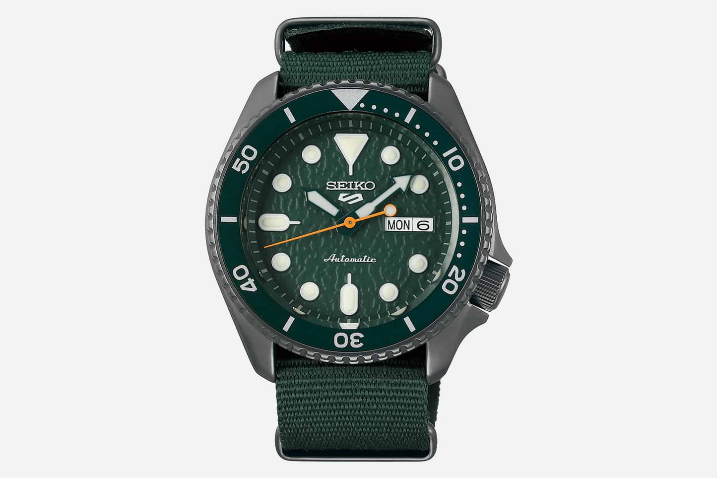 NEW Seiko 5 Sports 100M Automatic Men's Watch Avocado All Green Nylon Strap SRPD77K1 - Diligence1International