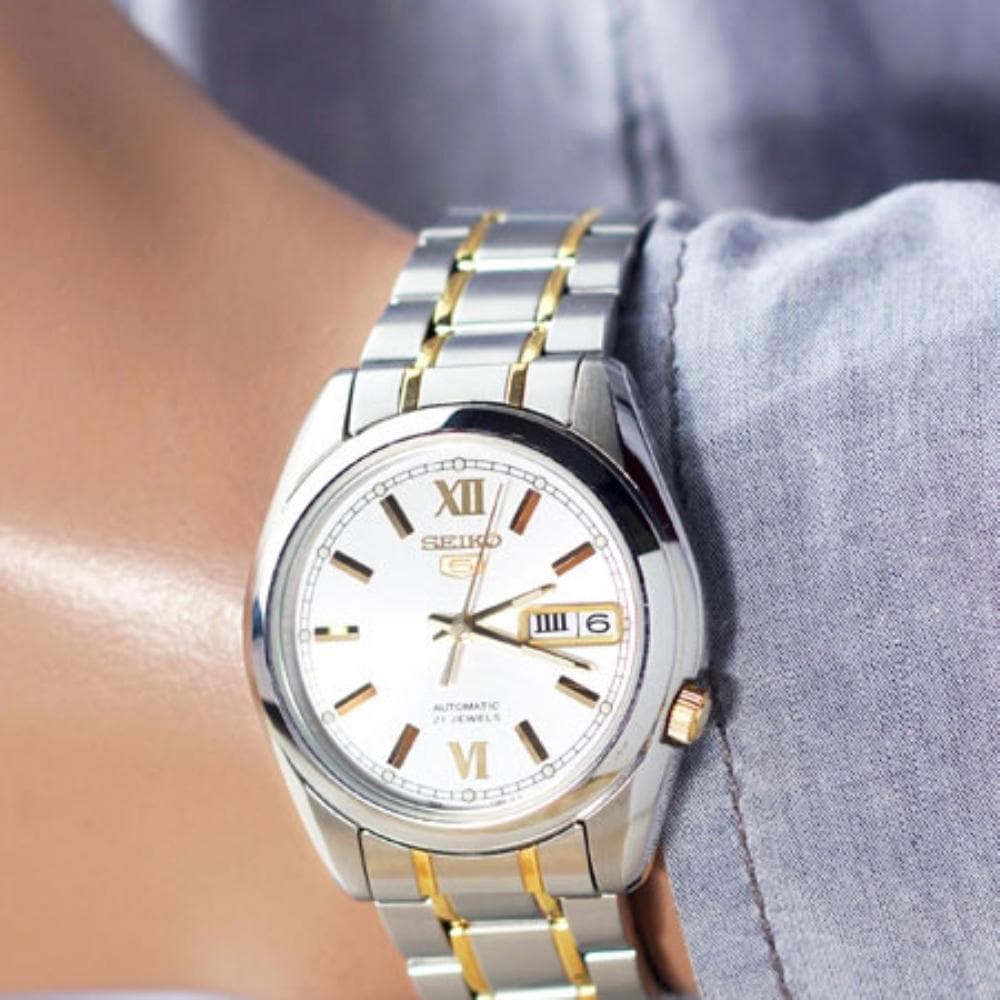 Seiko 5 outlet gold silver